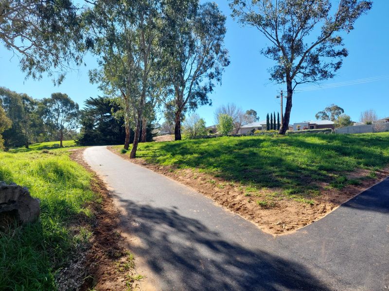 Image showing pathway renewal in Aberdeen Park Strathalbyn