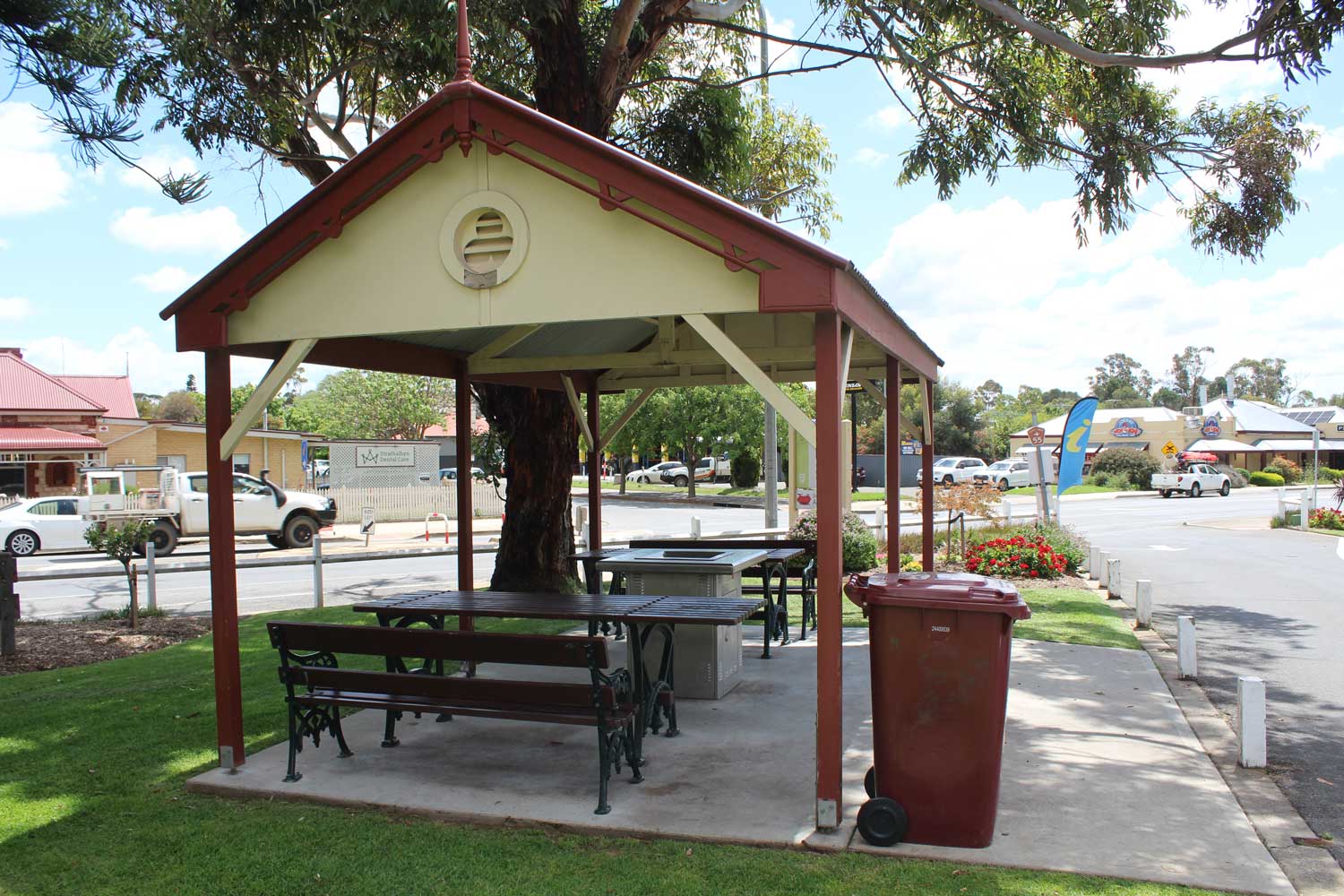 Strathalbyn Railway Station sheltered seating and BBQ facilities